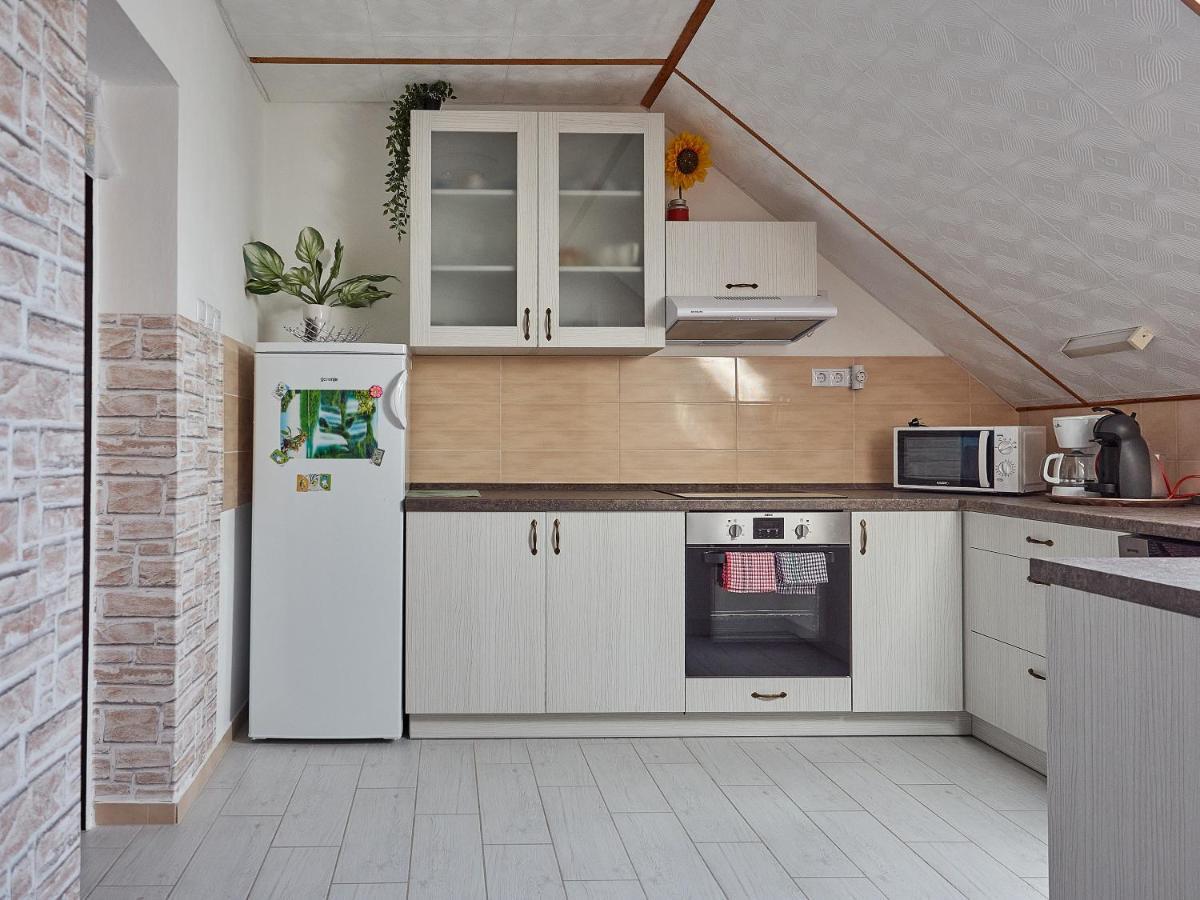 Hoffman Apartment Balatonszarszo Εξωτερικό φωτογραφία