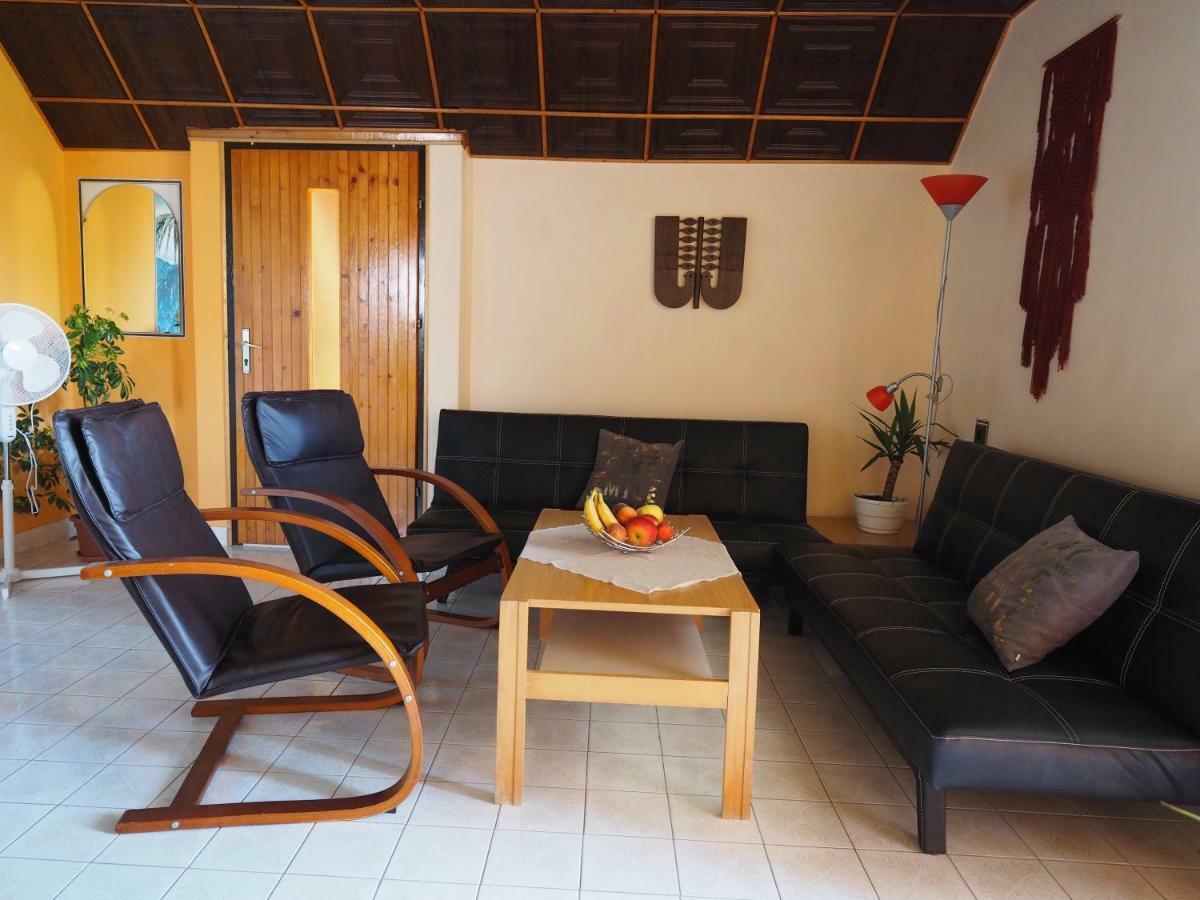 Hoffman Apartment Balatonszarszo Εξωτερικό φωτογραφία
